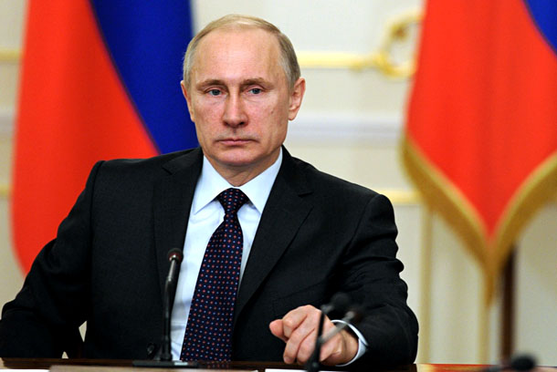 Власти РФ создают новый образ Путина для россиян: политолог рассказал подробности  