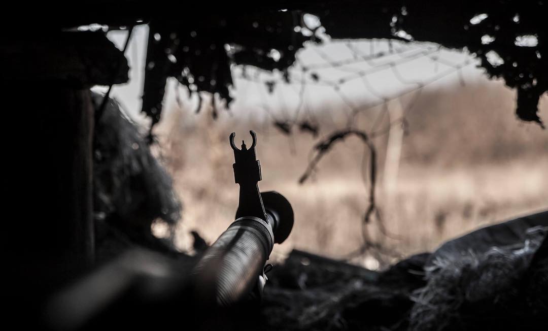 Украина скорбит: в зоне АТО погибли три бойца АТО, восьмеро - получили ранения