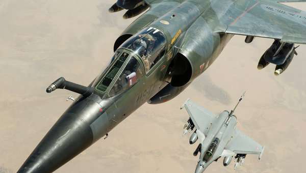 Французские ВВС разбили лагерь ИГИЛ в Сирии: у боевиков есть потери