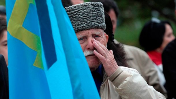 Новые обыски у крымских татар: в наручниках хозяева домов и их соседи