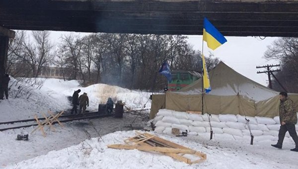 "Кровавый уголь": в ЕС заявили, что Украине нужна стабильность, но не кладбищенская