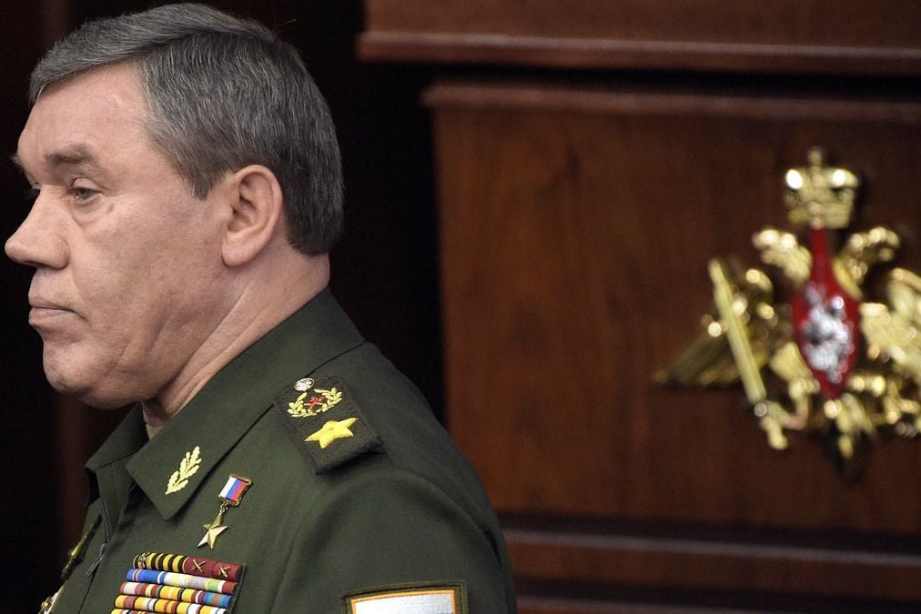 Полетели головы: Герасимов увольняет генералов из-за своей лжи Путину о Покровске — источник