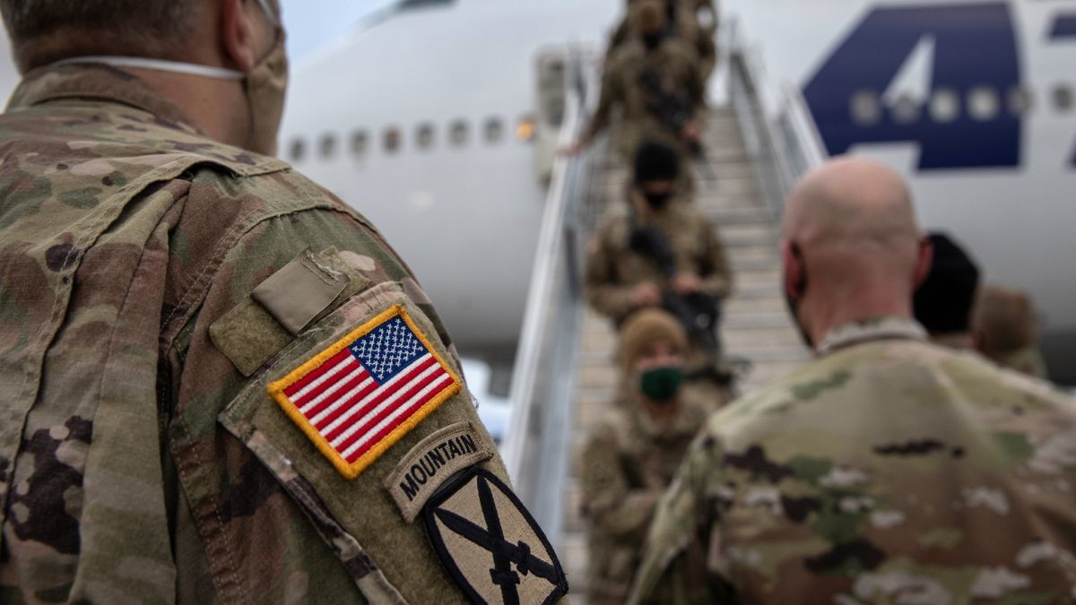 ​Признак слабости: конгрессмены обрушились с критикой на Трампа о сокращении войск США в Европе