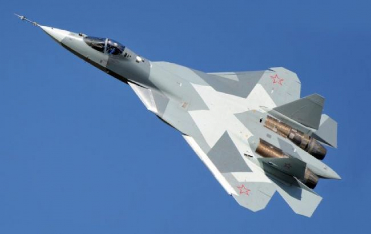 Истребитель пятого поколения "Су-57" рухнул в России