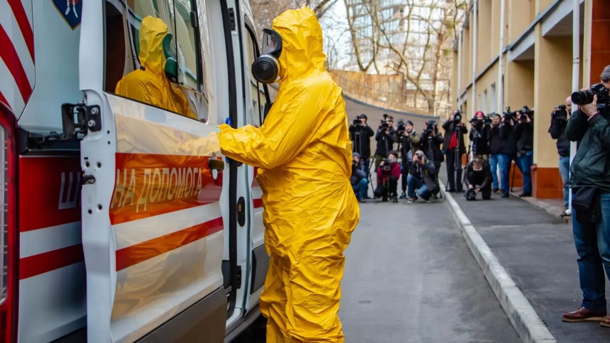 Чрезвычайная ситуация в Киеве из-за коронавируса: произошло то, чего киевляне очень боялись 
