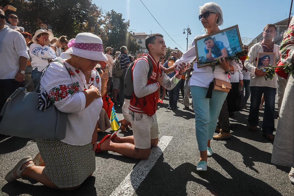 Фото с Марша Защитников, пробирающее "до костей", - это должна видеть вся Украина