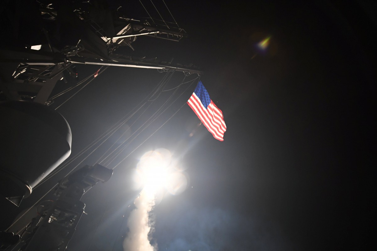 Терпение Трампа лопнуло - США уничтожили военную базу в Сирии в ответ на химические атаки Асада