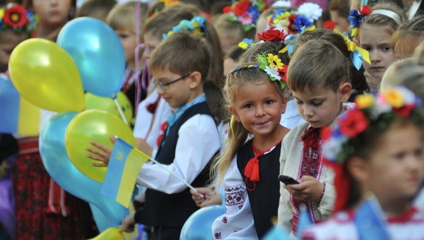 В Украине приняли реформу образования: депутаты в Раде сказали "да" - 12-летка для школьников и повышение зарплаты учителям - полный текст