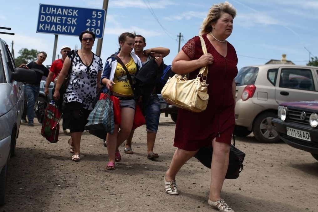 ​Голосовали за Путина на Донбассе - Варшава депортирует семью из Украины - подробности