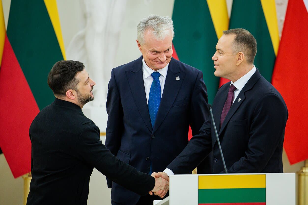 Президент Литвы Науседа назвал условие, при котором станет посредником между Польшей и Украиной