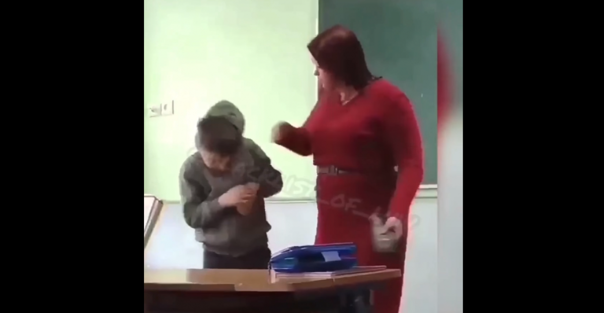 Под Львовом учительница избила ученика ударами по голове: школьники тайно сняли все на видео