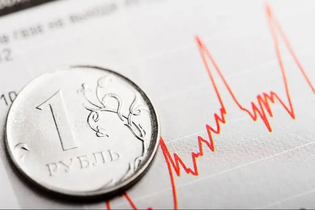 ​Ночное фиаско рубля: нацвалюта РФ достигла паритета с центом США