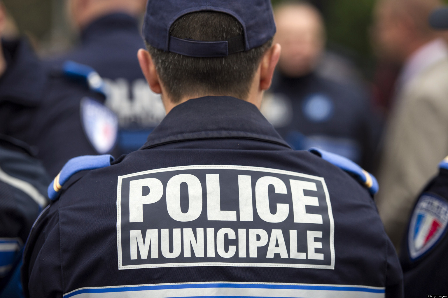 Полиция Франции ищет потенциальных террористов-смертников: проведен ряд операций