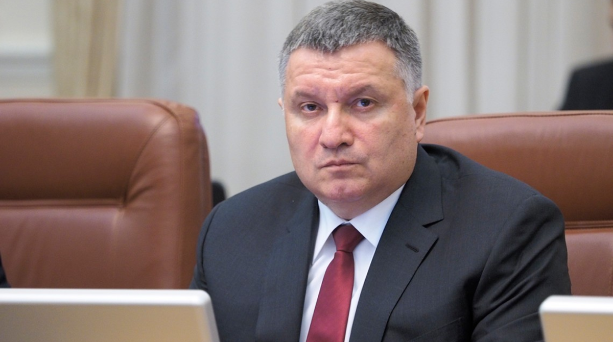 Аваков выступил с предупреждением накануне местных выборов: "МВД жестко настроено"