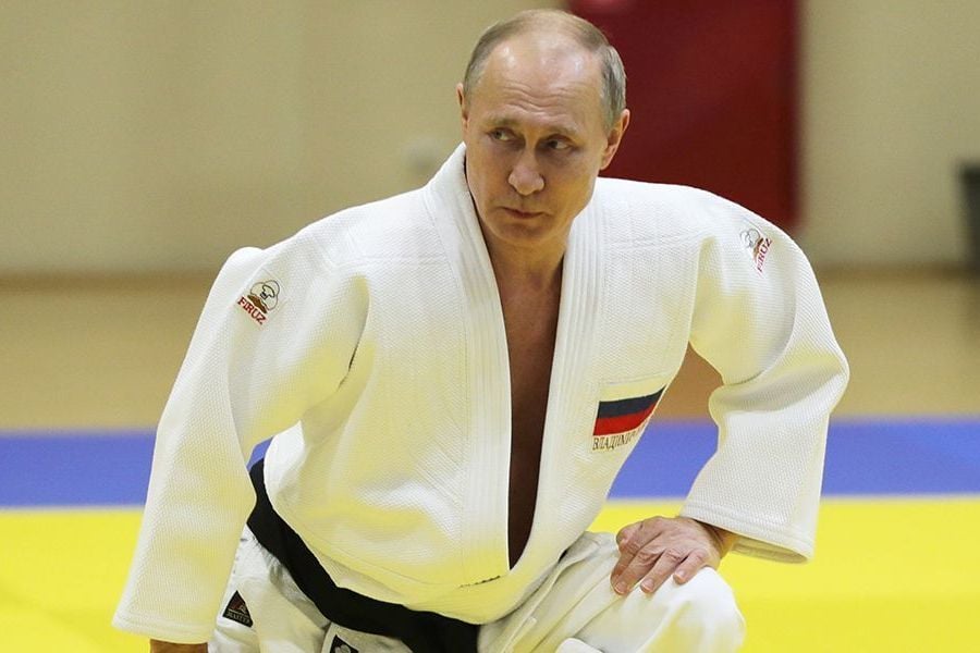 ​Дзюдо под триколором: IJF возвращает символику РФ на соревнования, игнорируя войну