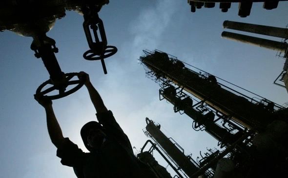 Банки Индии блокируют покупку российской нефти дороже "ценового потолка" -  Bloomberg