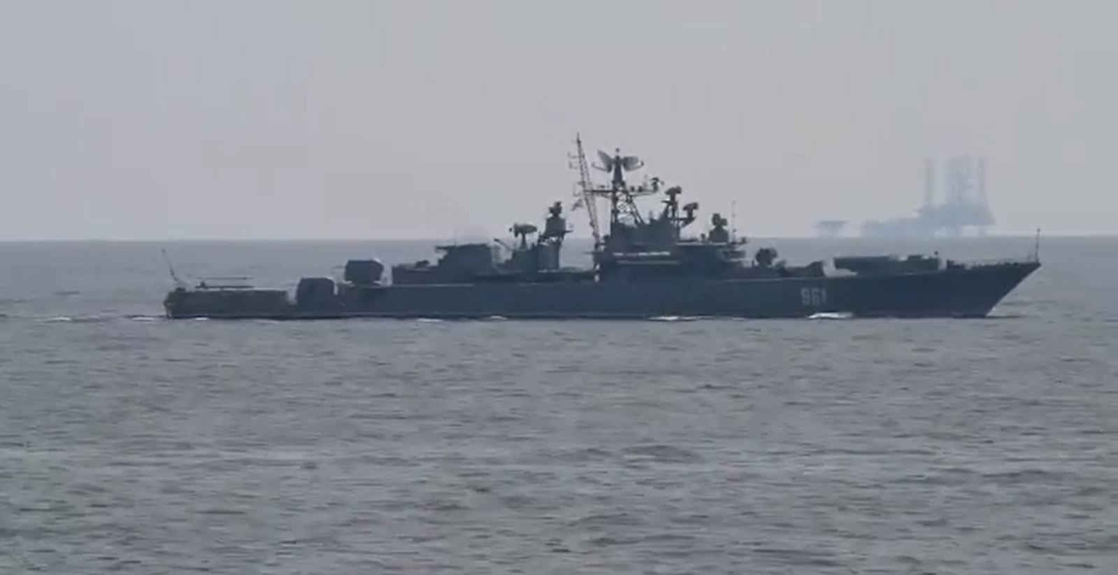Sea Breeze – 2021: Кремль поднял авиацию и отправил корабли в Черное море для слежки за эсминцем Ros