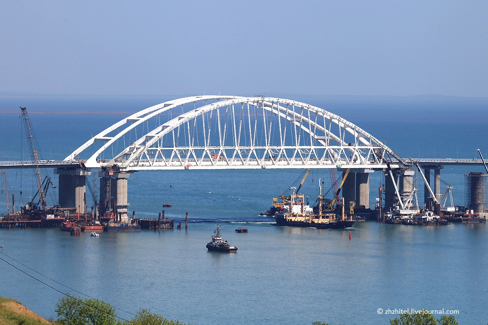 "Поезда завалятся..." - инженер рассказал, что произойдет после запуска поездов по Керченскому мосту в Крым