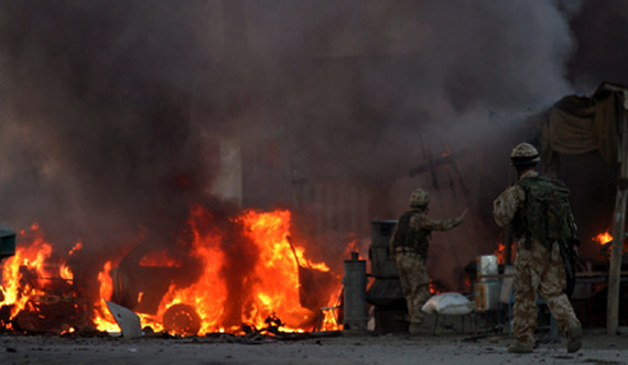 СМИ: В Ираке смертники на танке устроили терракт. Более 150 человек стали жертвами
