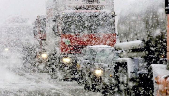 Зимние морозы в Украине: транспорт в Одесской, Винницкой, Черкасской и Ивано-Франковской областях двигается с трудом