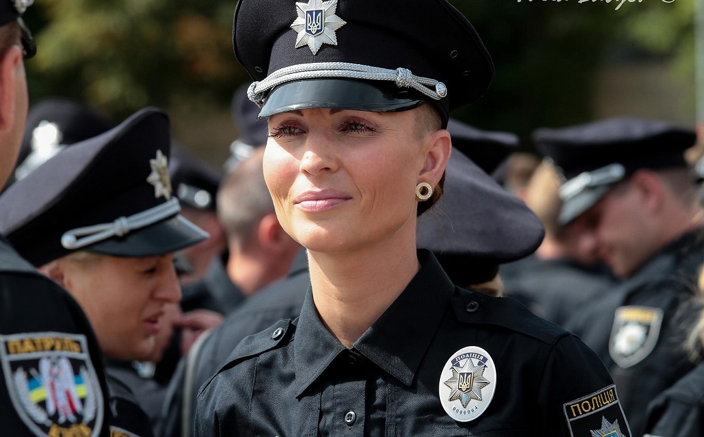 "Легкого ветра и чистого неба, Птицман!" - после тяжелой болезни скончалась самая красивая полицейская Арина Кольцова