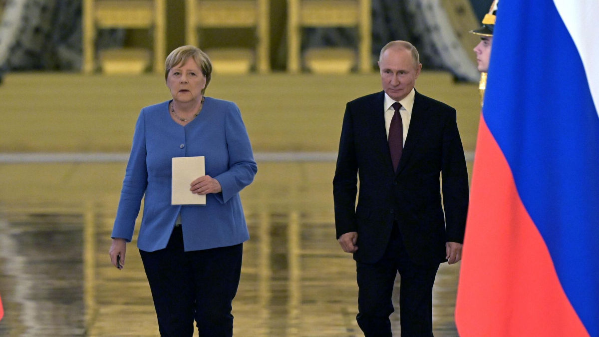 "Було ясно, що зі мною все скінчено", – Меркель описала своє безсилля вплинути на Путіна