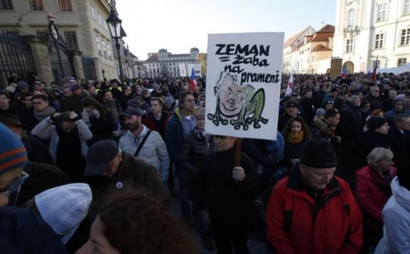 Антиправительственные митинги в Праге: крымские оккупанты обвинили чехов в русофобии