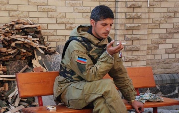 За что боролись… Террорист "Гиви" под Авдеевкой был ранен, а также потерял четырех боевиков "300-ми" и нескольких - "200-ми" 