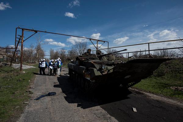 В Бердянском снаряд упал около наблюдательного пункта ОБСЕ