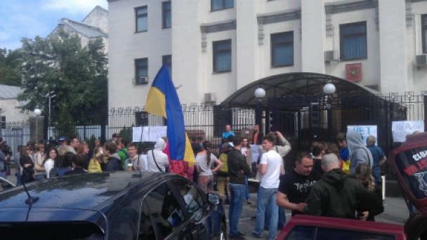 "Автомайдан" собирает акцию протеста у дома Ахметова в Киеве