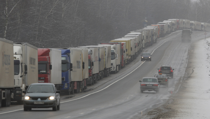 Блокада российских фур: первые грузовики проехали из Украины в Беларусь 