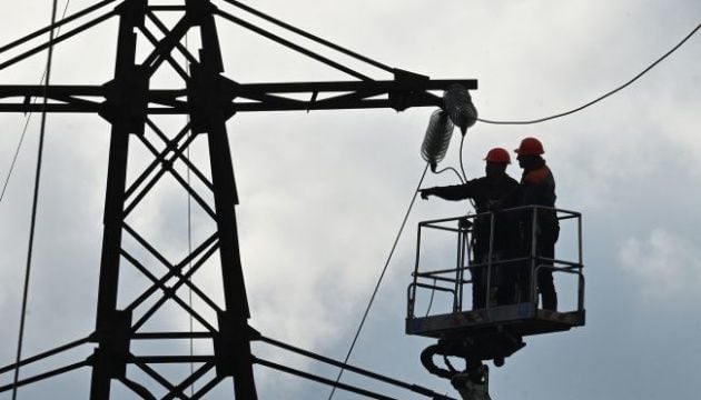 Ситуация ухудшается: Россия атаковала энергетику в десяти областях Украины
