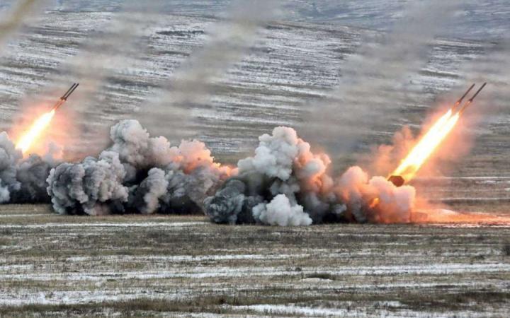 ДНР: В Горловке на остановке погибло два человека