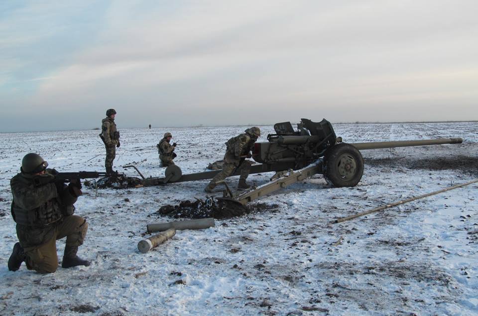 ​АТЦ: боевики штурмовали позиции военных под Авдеевкой и Дебальцево