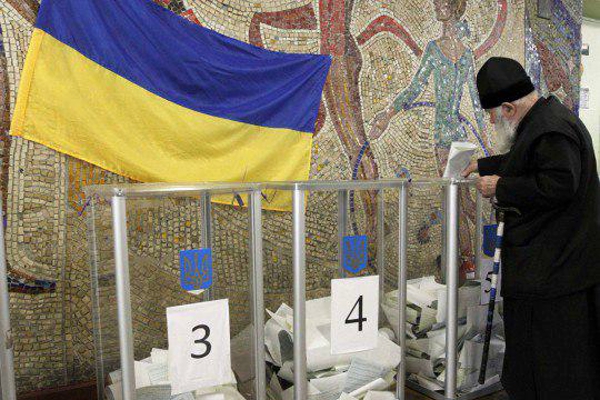 ​Украина голосует: избирательные участки открылись по всей стране - подробности и кадры