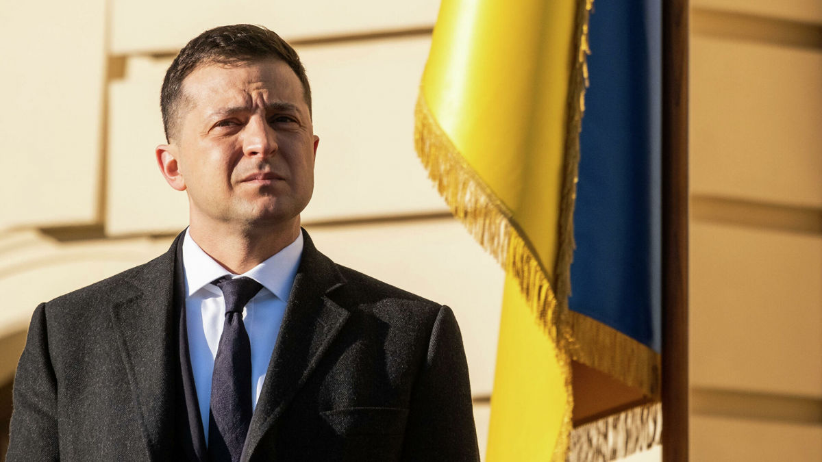 Зеленский записал спецобращение к украинцам на фоне угрозы войны с Россией