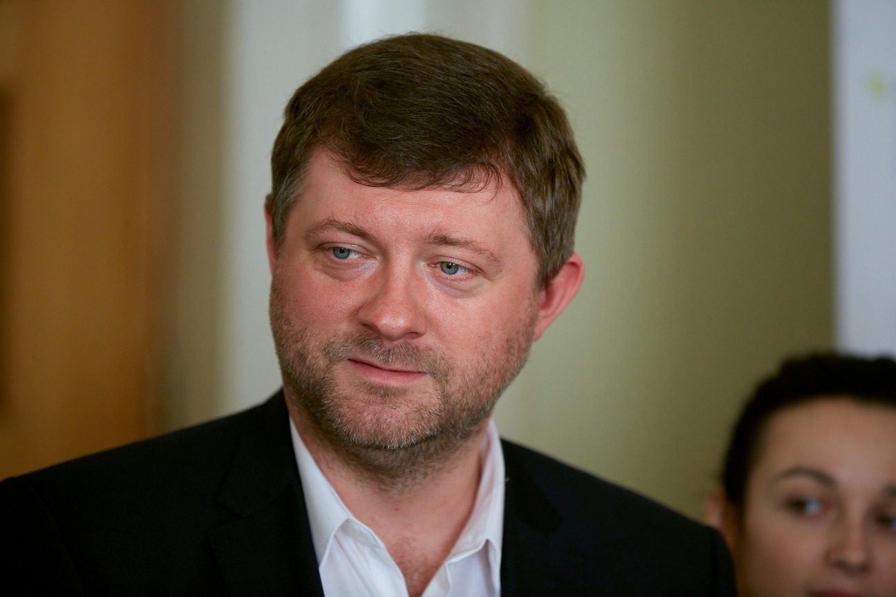 В "Слуге народа" пояснили, для чего Зеленский меняет Конституцию