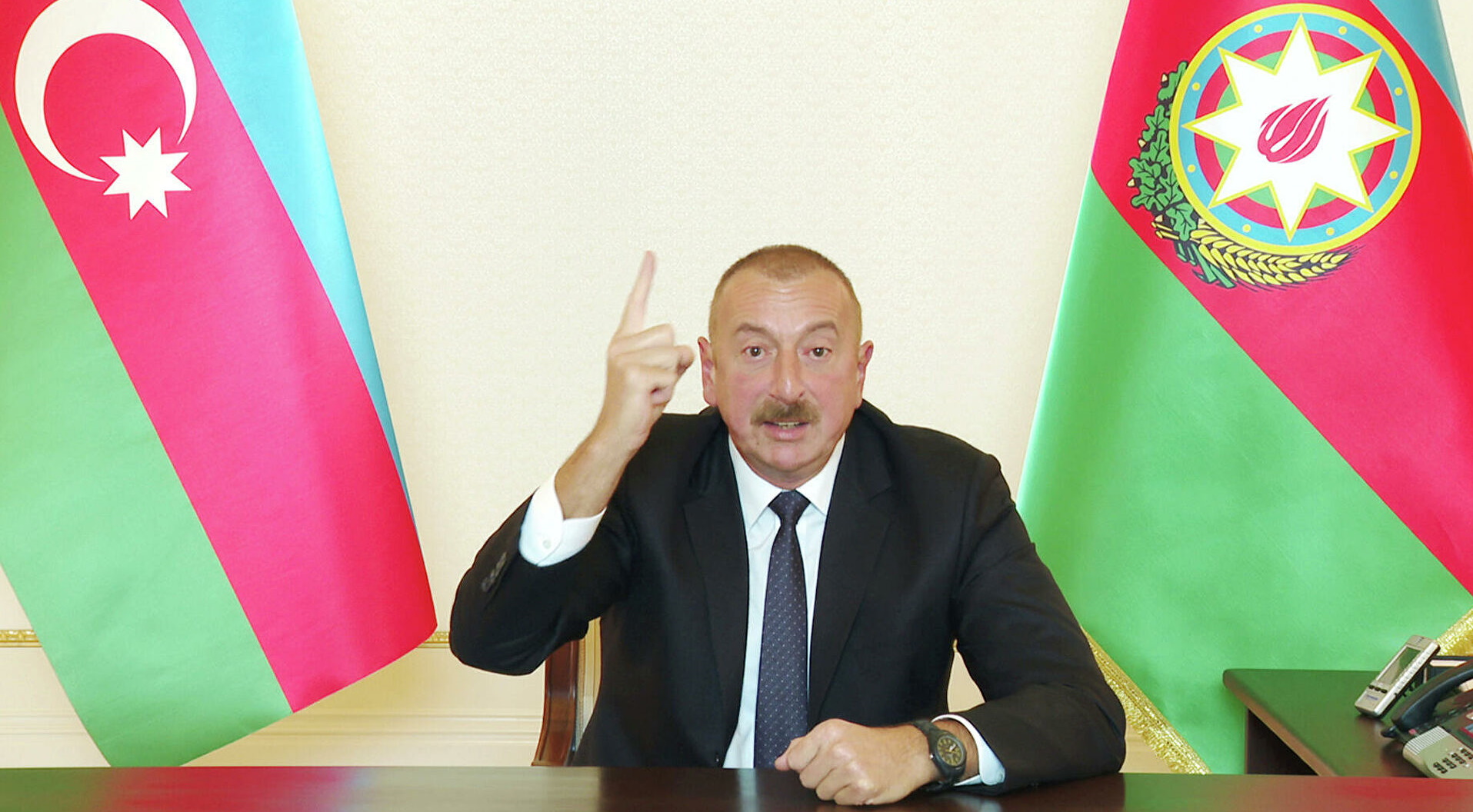 Алиев ответил Лаврову насчет присутствия "миротворцев" из России в Карабахе