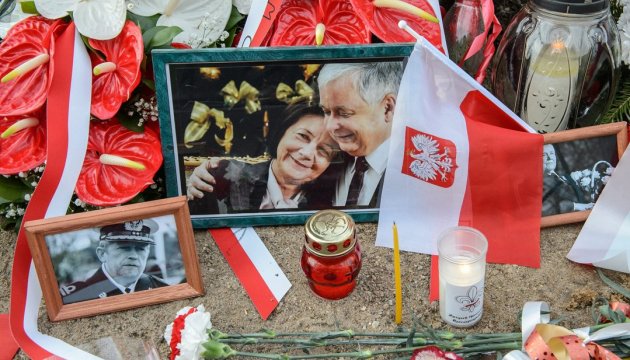 Польские власти намерены эксгумировать тела погибших в смоленской катастрофе 