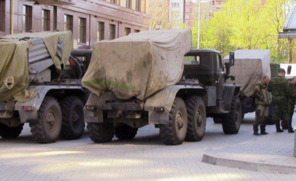 В "ЛДНР" из России прибывают десятки танков: наемников и оружия хватит для создания новых банд - разведка