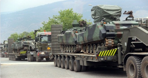 Турция перебросила военную технику на границу с Сирией, - опубликованы кадры