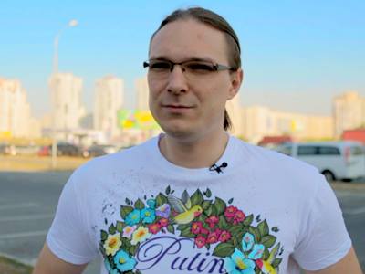 "Пребывая в статусе народного депутата, человек не имеет права вести переговоры с теми, чей статус - военные преступники, марионетки Кремля", - Высоцкий