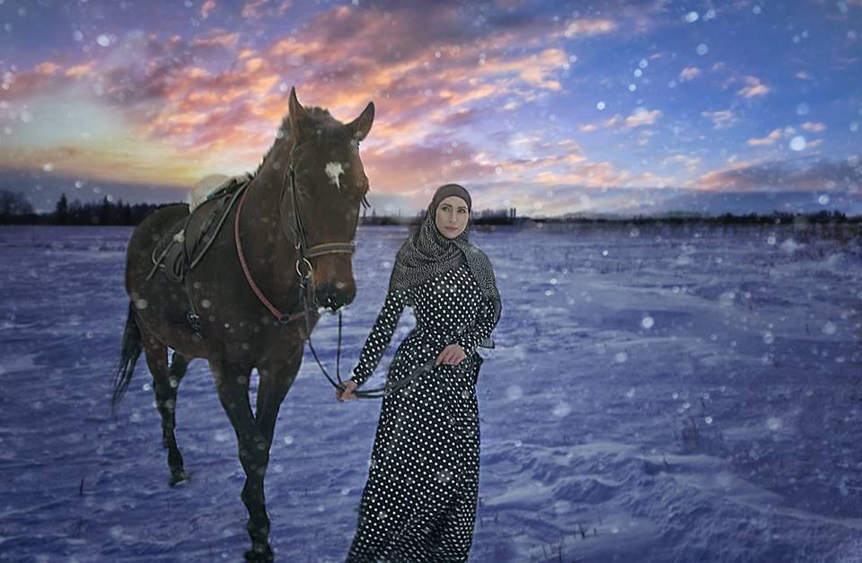 Знаменитая чеченка Амина Окуева, защищающая от оккупантов Украину, снялась в сказочной зимней фотосессии