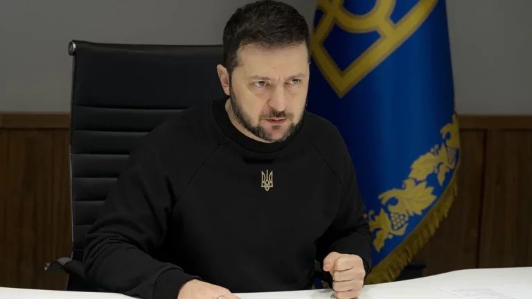 Зеленский рассматривает возможность проведения выборов президента, названа дата - The Economist