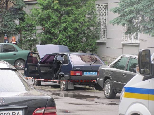 Взрыв в Львове: в сети появились снимки с места происшествия 