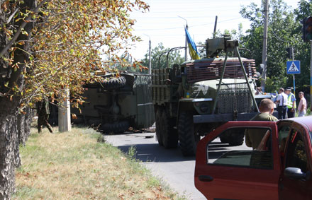 В Краматорске перевернулась БРДМ с украинскими военными
