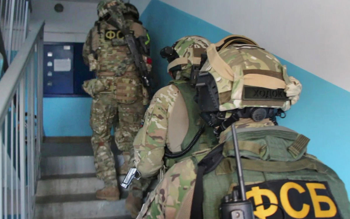 ФСБ побачила "український слід" у збройному нападі, що готувався у Казані