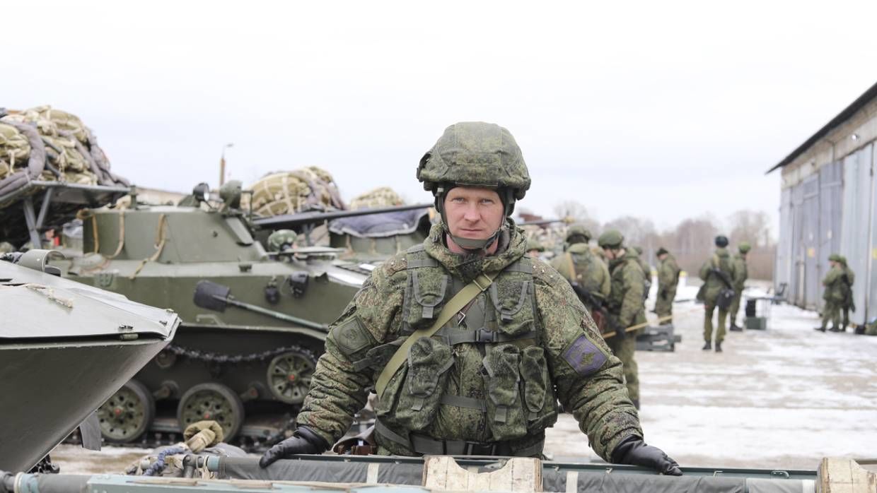 Росія хоче оточити Україну з трьох сторін – до Білорусі перекидається військова авіація 