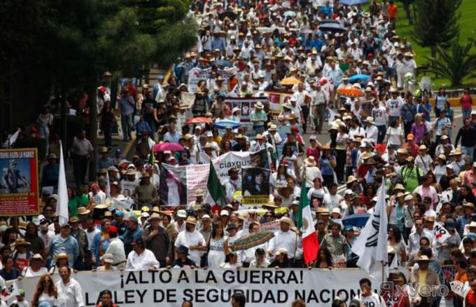 В курортном городе Мексики акция протеста парализовала туристическую зону