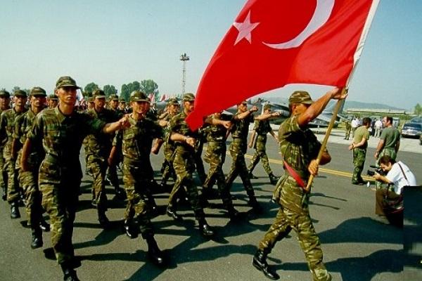 Эрдоган ослабляет влияние армии: все турецкие военные училища будут закрыты 